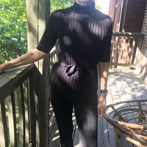 💥Shortsleeved ribbed sweater with tie